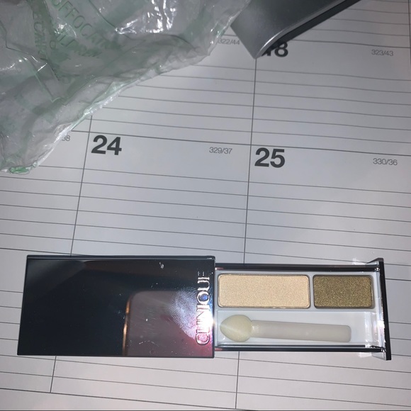 Clinique Other - Clinique Eye Shadow duo